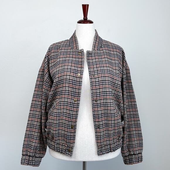 Old Navy Autumn Houndstooth Plaid Snap Front Bomber Jacket - Picture 2 of 10